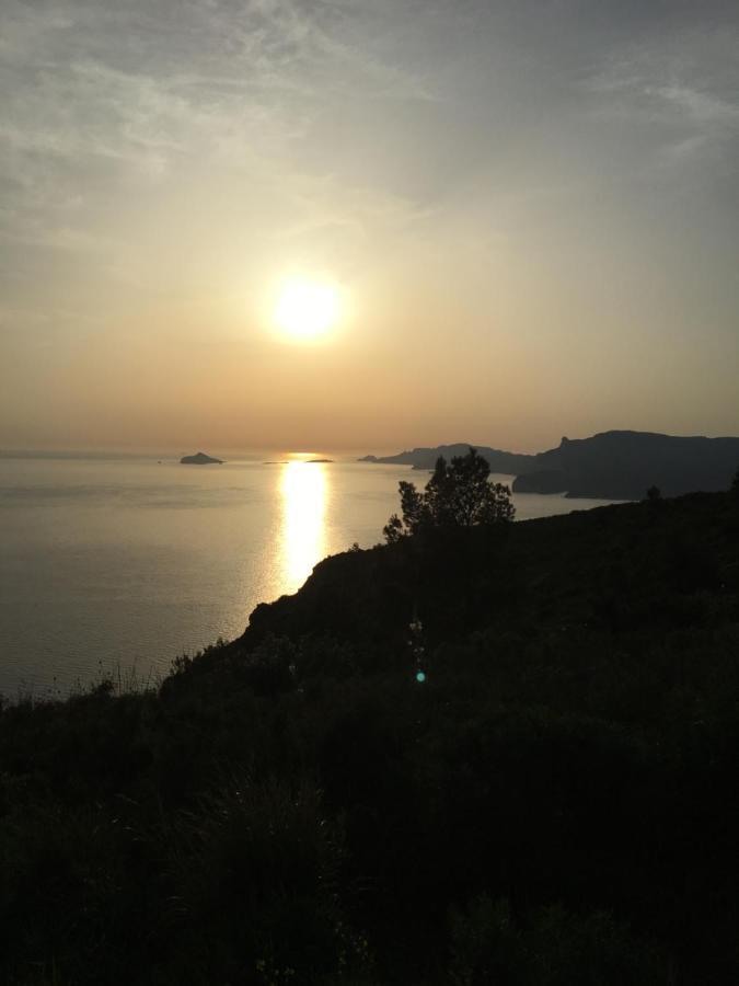 Studio Pirate Vue Mer - Soleil Levant La Ciotat Apartment Luaran gambar